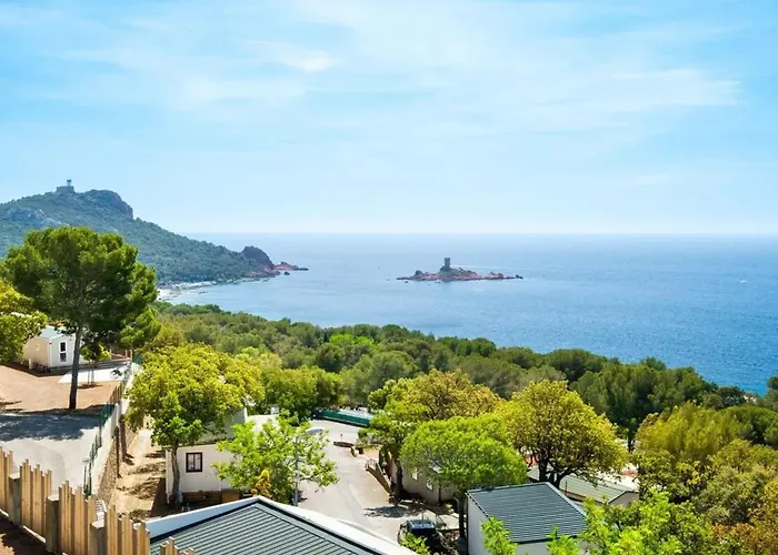 A Saint-raphael * Saint-Raphaël